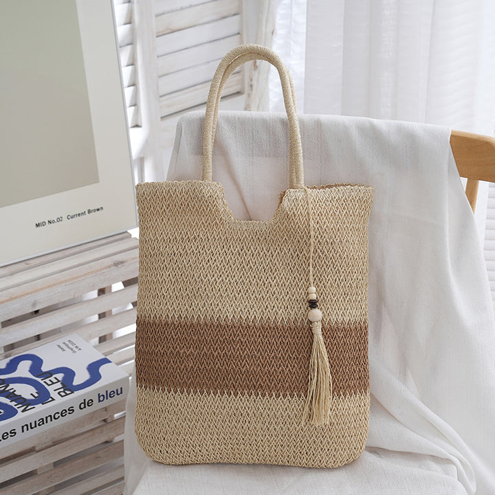 Stylish Handbag Made of Braided Material Bowlift
