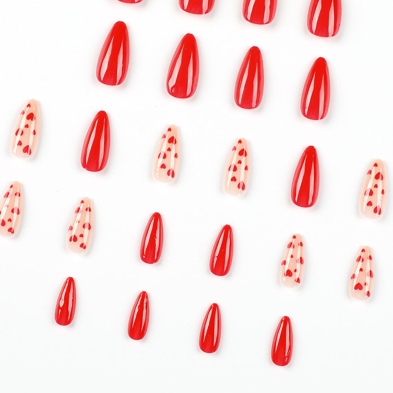 Artificial nails with heart design Bowlift