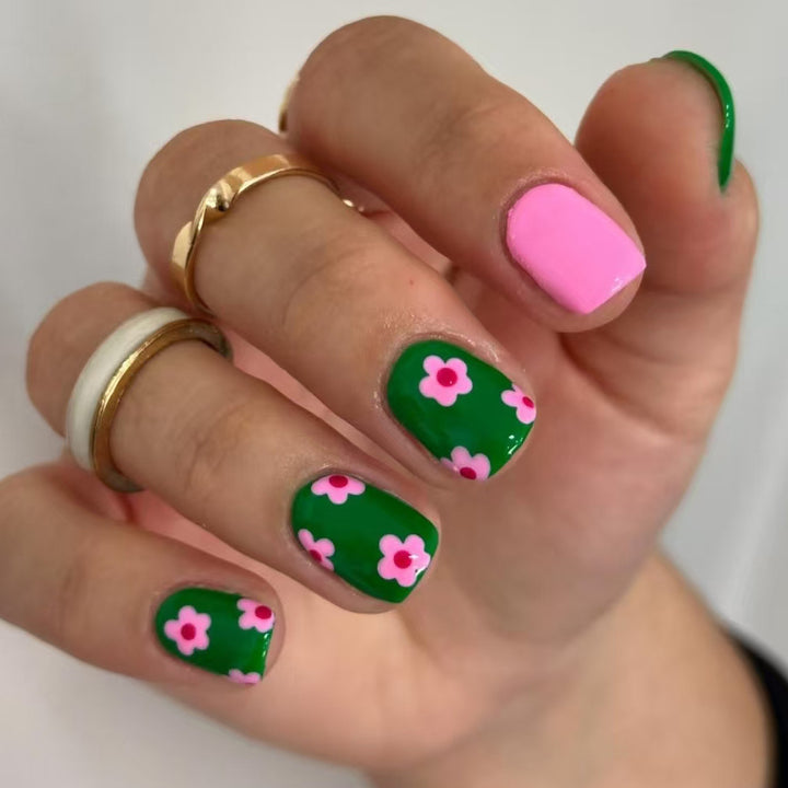 Playful Floral Press-On Nails Bowlift