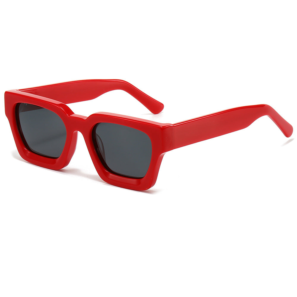 Women's designer sunglasses with modern, square frame and UV protection Bowlift