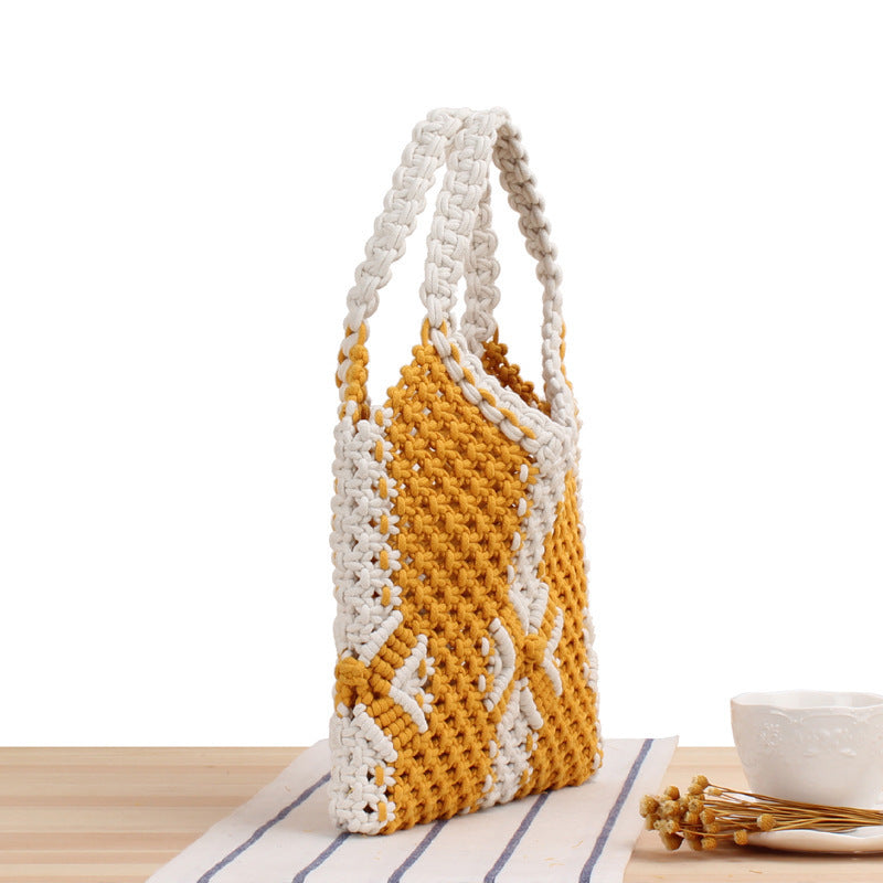 Hand-knotted tote bag in modern style Bowlift