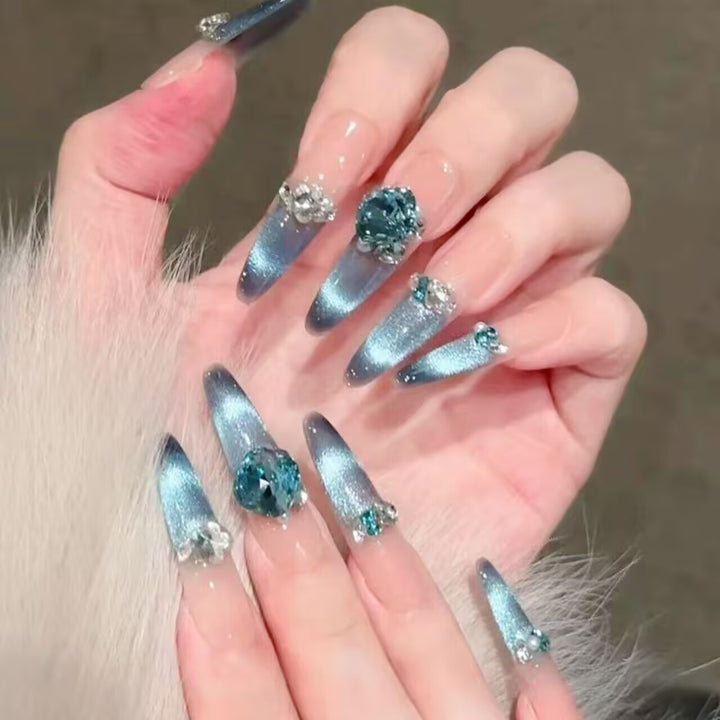 Decorative 3D Crystal-Embellished Nail Art Extensions Bowlift