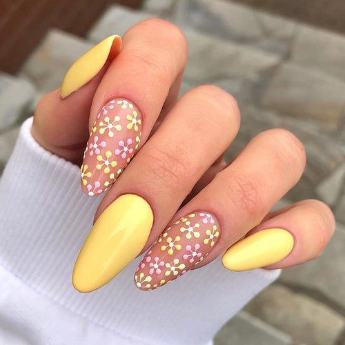 Artistic artificial nails with floral design Bowlift
