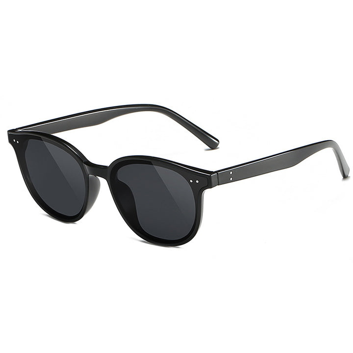 Ladies sunglasses in elegant retro style Bowlift