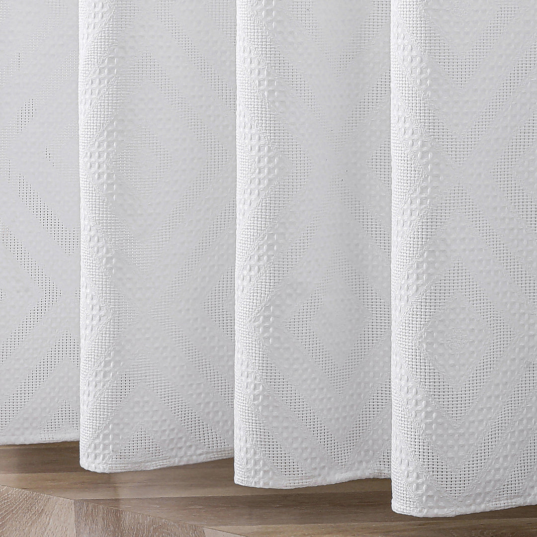 Textured Leaf Pattern Shower Curtain Bowlift