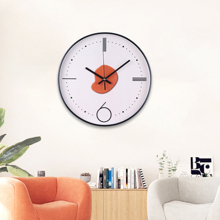 Wall clock with elegant leaf pattern Bowlift