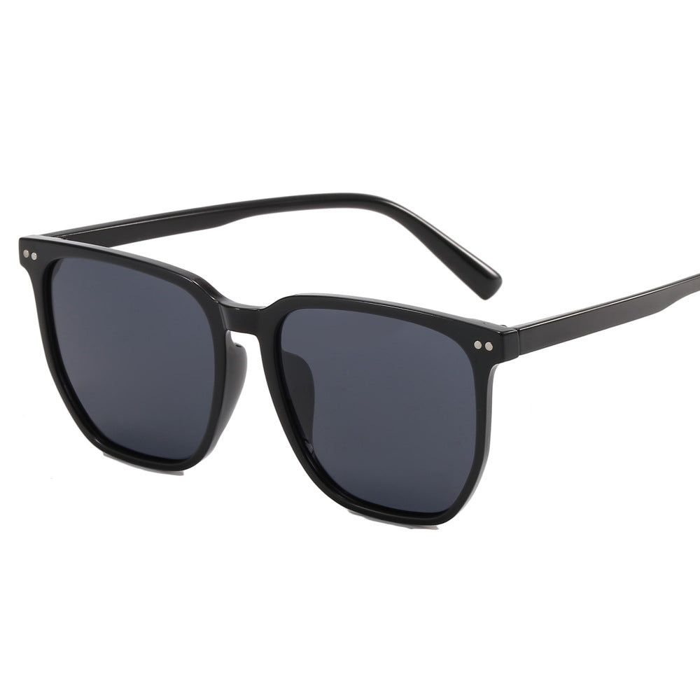 Women's fashionable sunglasses in clear design Bowlift