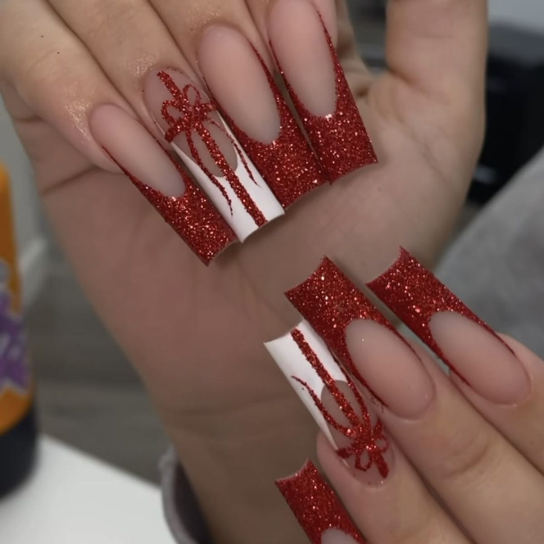 Glittery Stiletto Press-On Nails with Gift Design Bowlift
