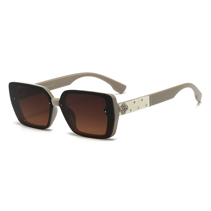 Ladies sunglasses with extravagant jewelry details Bowlift