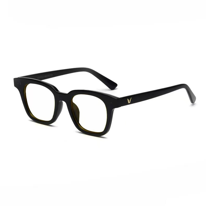 Women's Fashion Sunglasses in Modern Design Bowlift