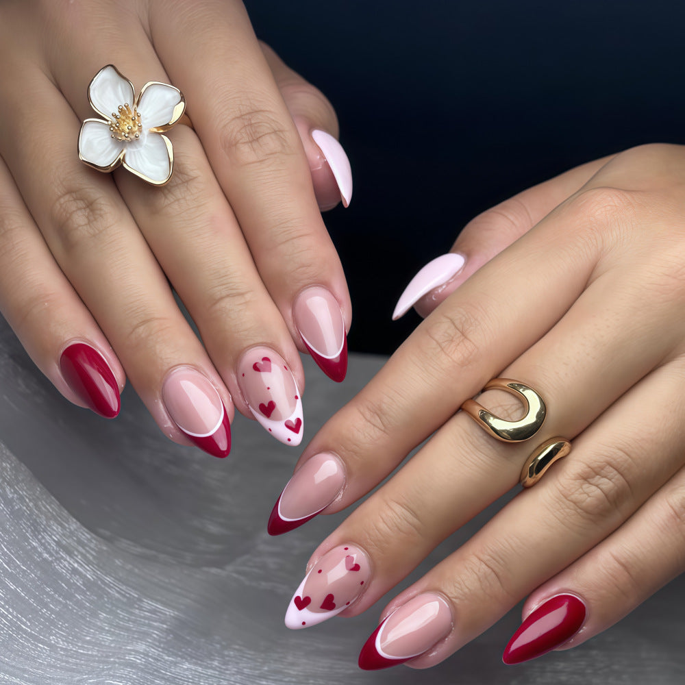 Artificial nails set with romantic heart designs Bowlift