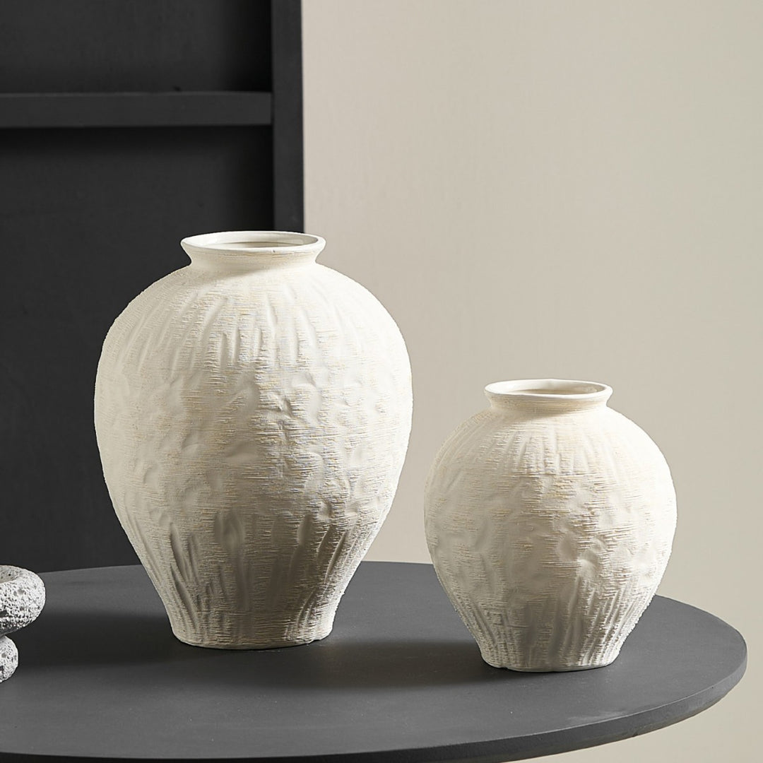 Decorative ceramic vase in modern design Bowlift