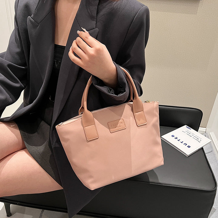 Elegant Structured Handbag Bowlift