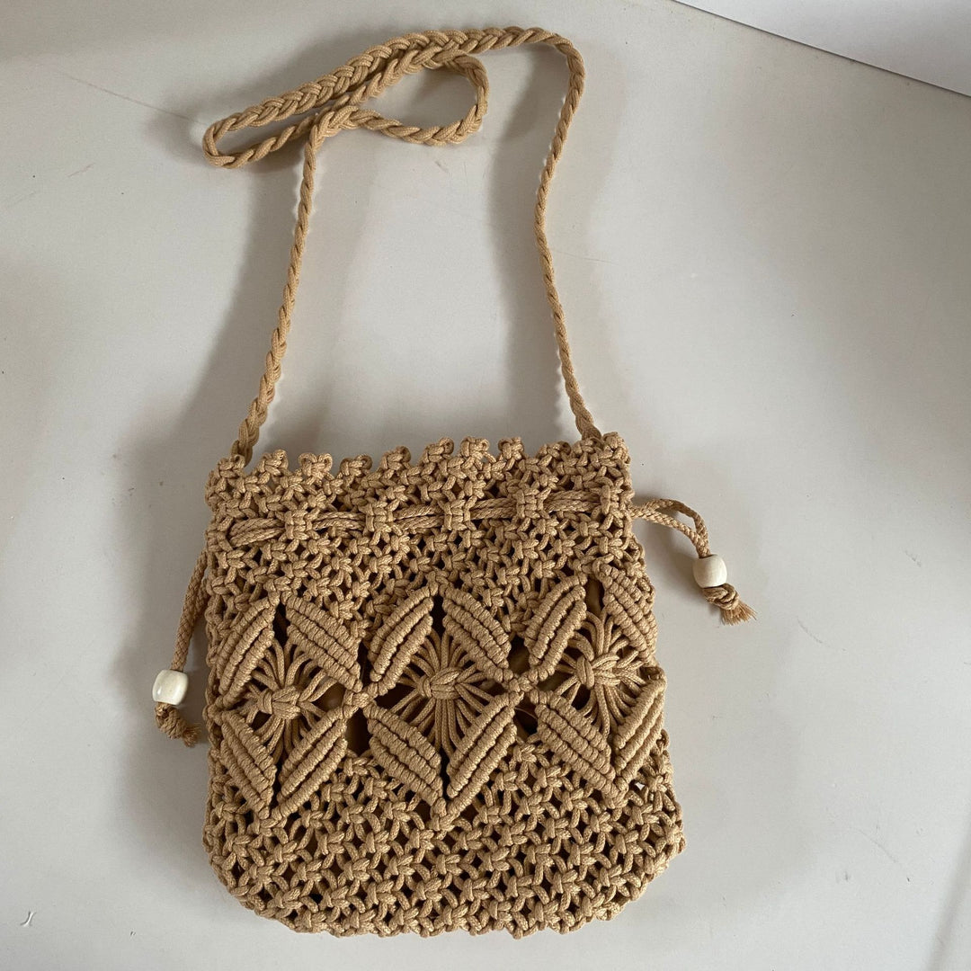 Hand-knotted shoulder bag with floral details Bowlift
