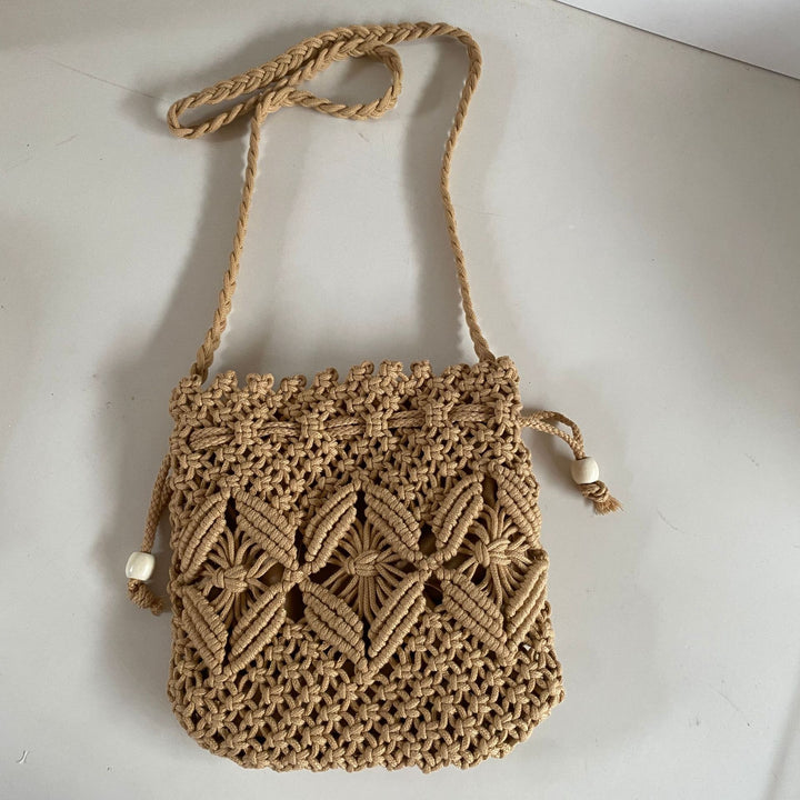Hand-knotted shoulder bag with floral details Bowlift