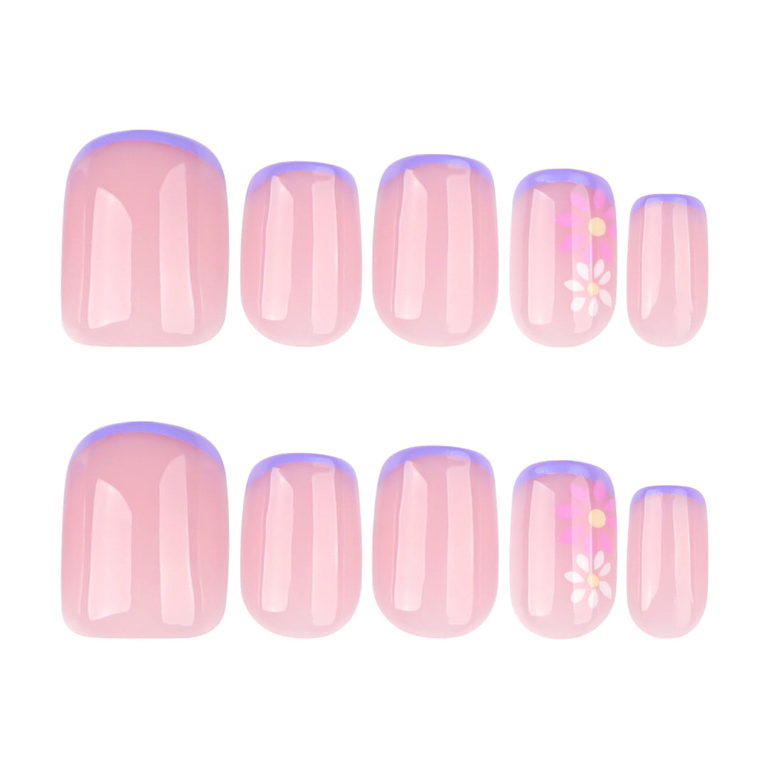 Floral Accent Press-On Nail Tips Bowlift
