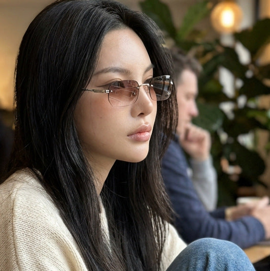 Women’s geometric sunglasses with filigree metal frame Bowlift