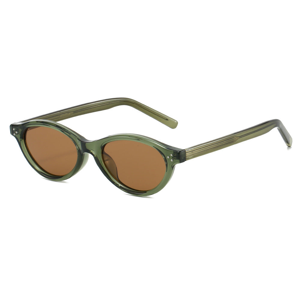 Women Cat-Eye Sunglasses with elegant, transparent frame and UV400 protection Bowlift