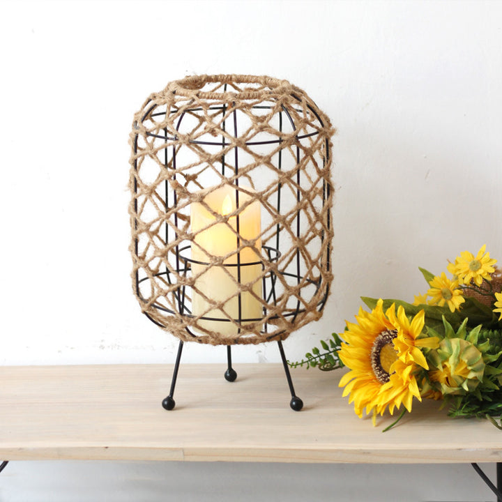 Decorative plant container with tripod Bowlift