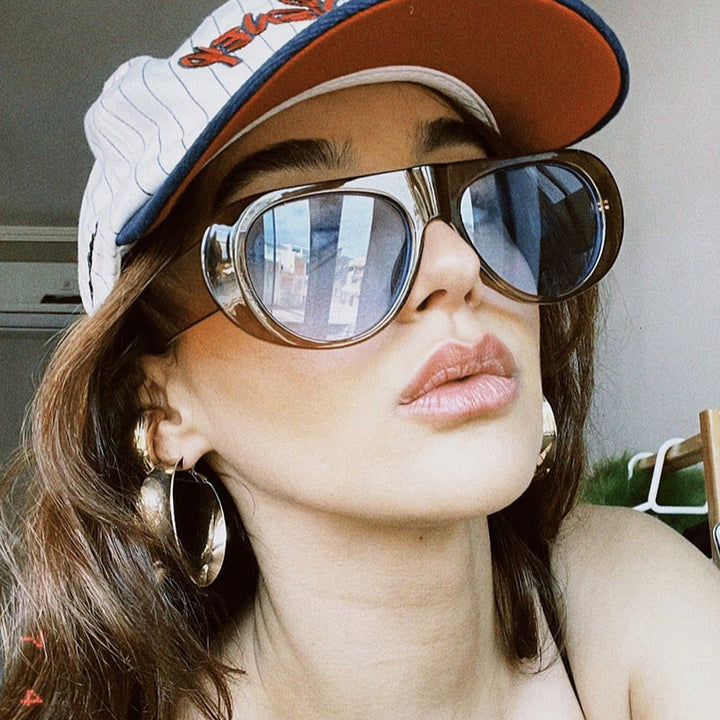 Women contemporary sunglasses with innovative design Bowlift