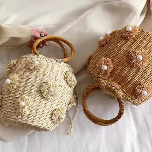 Refined handbag with pearl applications Bowlift