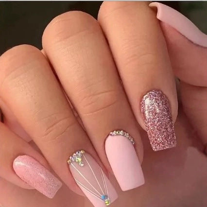 Glamorous Nail Art Design Bowlift