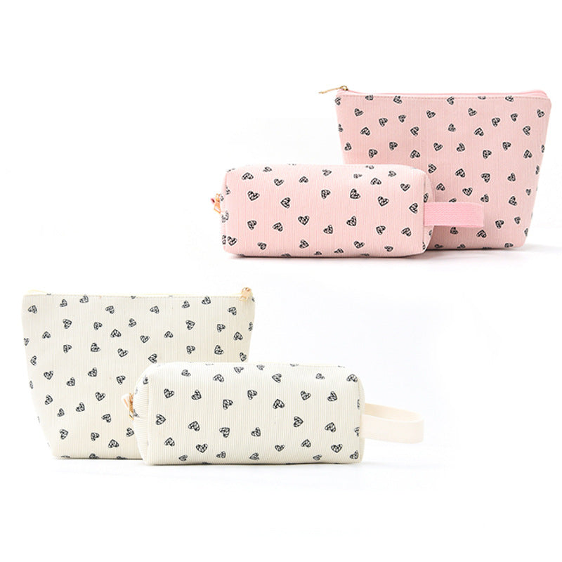 Cosmetic Set with Loving Heart Motif Bowlift