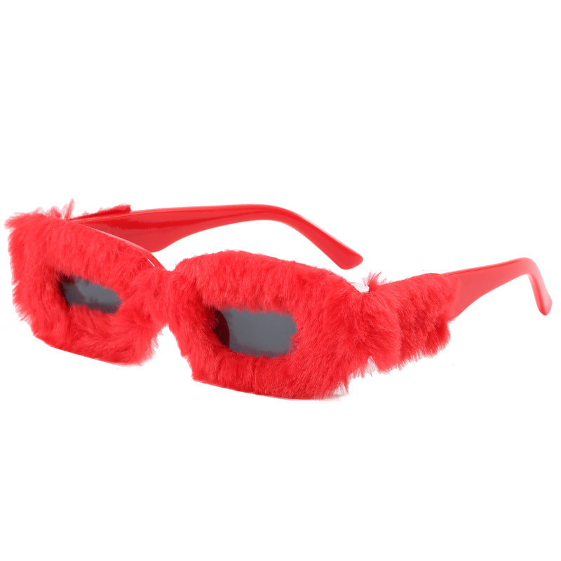Ladies extravagant sunglasses with luxurious fur frame Bowlift