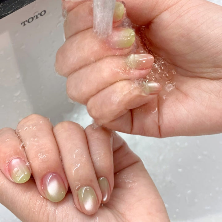 Artificial nails with elegant ombre design Bowlift