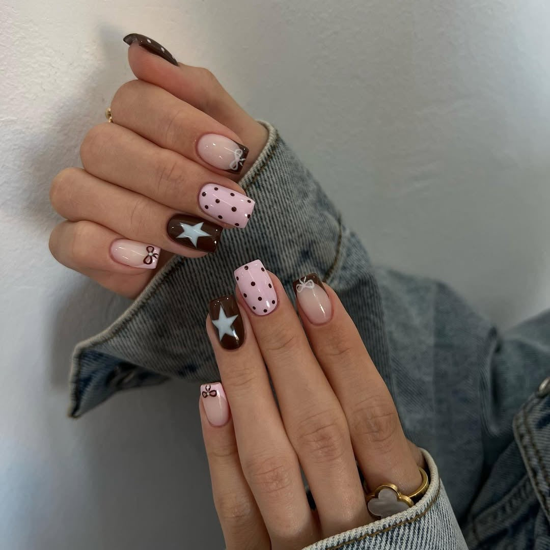 Artificial nail set with playful motifs and high-quality decorations Bowlift