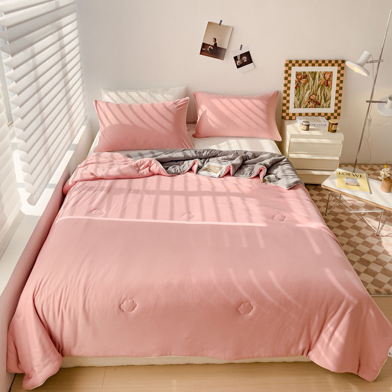 Women's high-quality duvet with a velvety surface and elegant quilting Bowlift