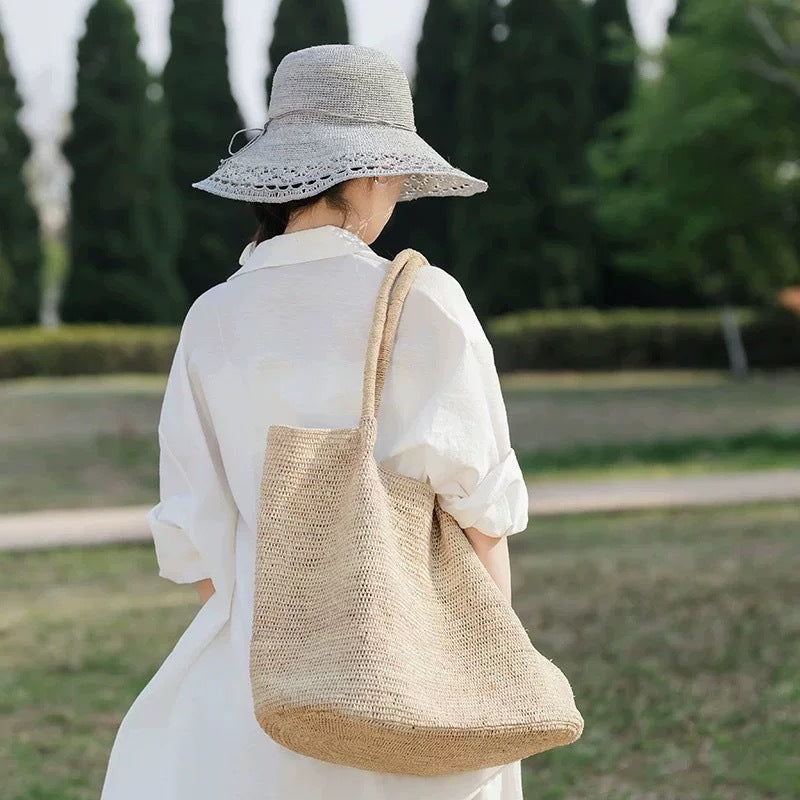 Handwoven raffia tote bag Bowlift