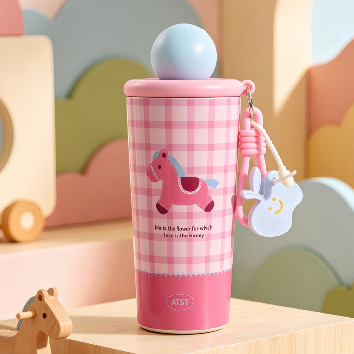 Stylish water bottle with individual pendant Bowlift