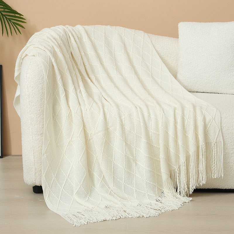 Women Elegant and stylish living and cuddly blanket with fringes Bowlift