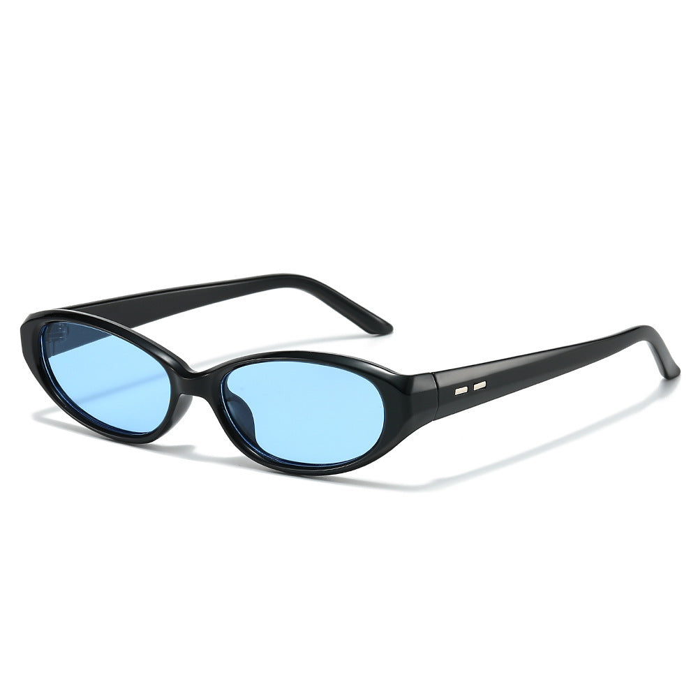 Sleek Retro-Inspired Oval Sunglasses Bowlift