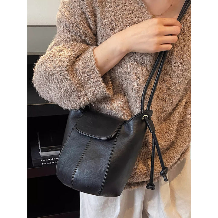 Vintage-Inspired Leather Drawstring Bucket Bag Bowlift