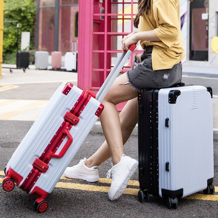Hard-shell suitcase with 360-degree wheels and security lock Bowlift