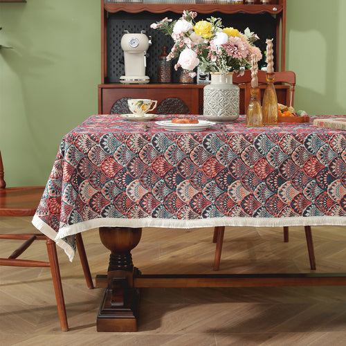 Elegant Patterned Tablecloth