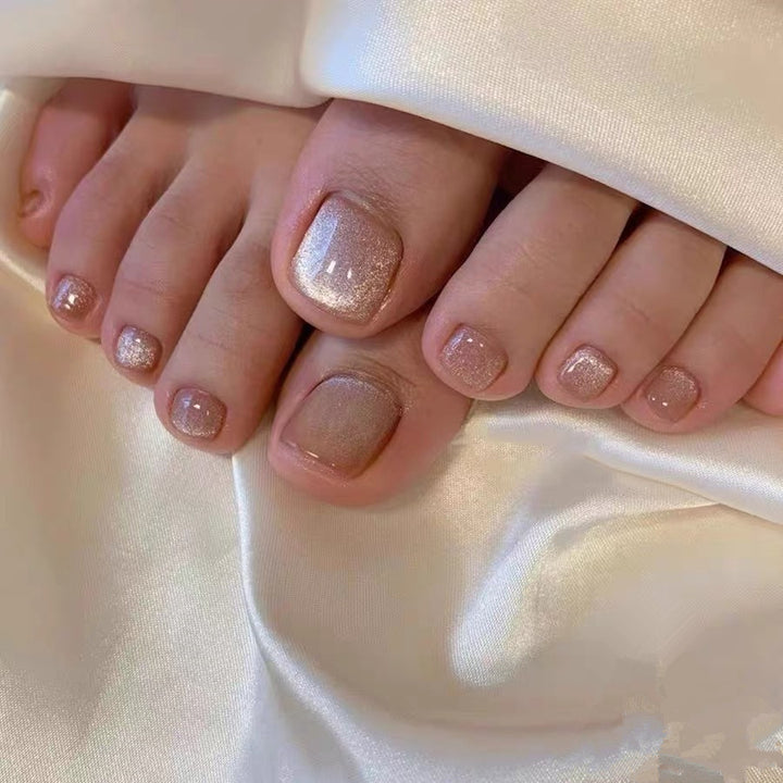 Elegant artificial nails with glossy finish Bowlift