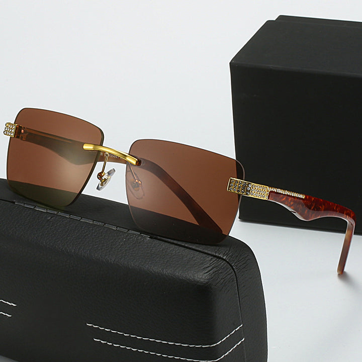 Ladies fashionable sunglasses in elegant square design Bowlift
