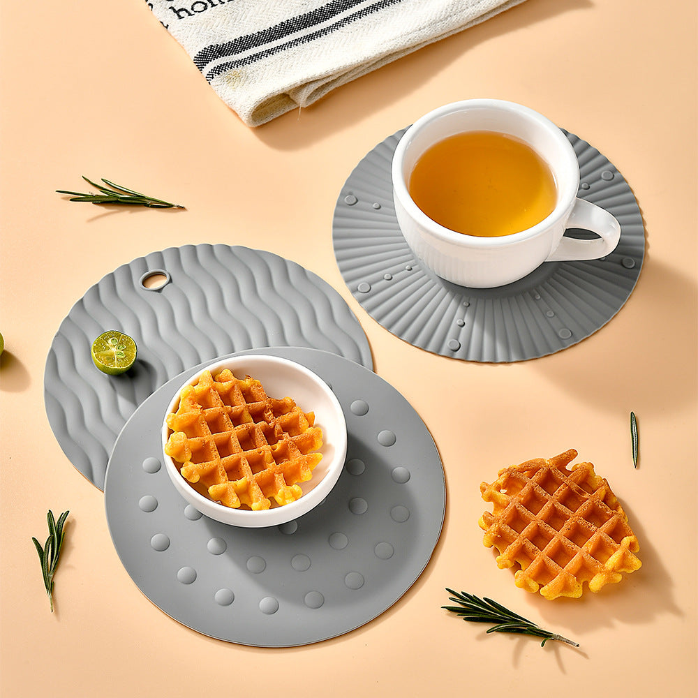 Heat-resistant silicone coaster with non-slip surface Bowlift