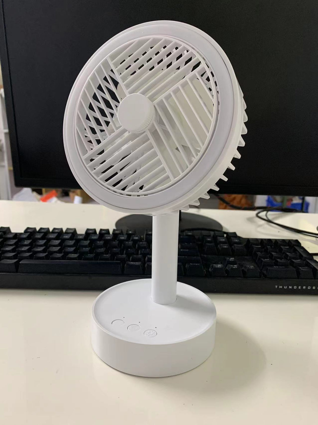 Table fan Bowlift