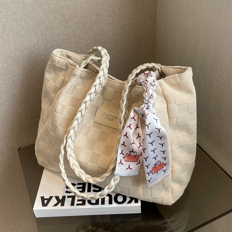 Woven Handcrafted Tote Bowlift