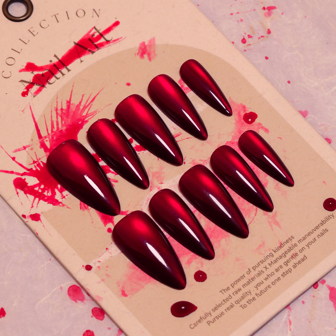 Glamorous art nails in stiletto design Bowlift