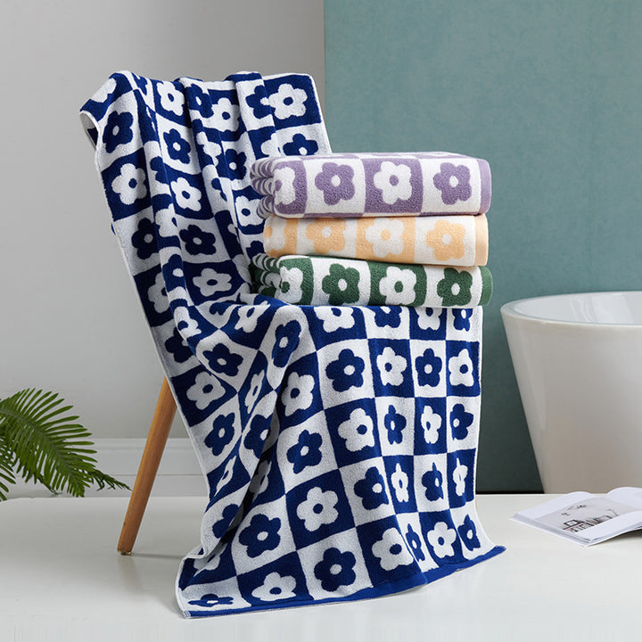 Women's Luxurious Terry Bath Towel with Floral Pattern Bowlift