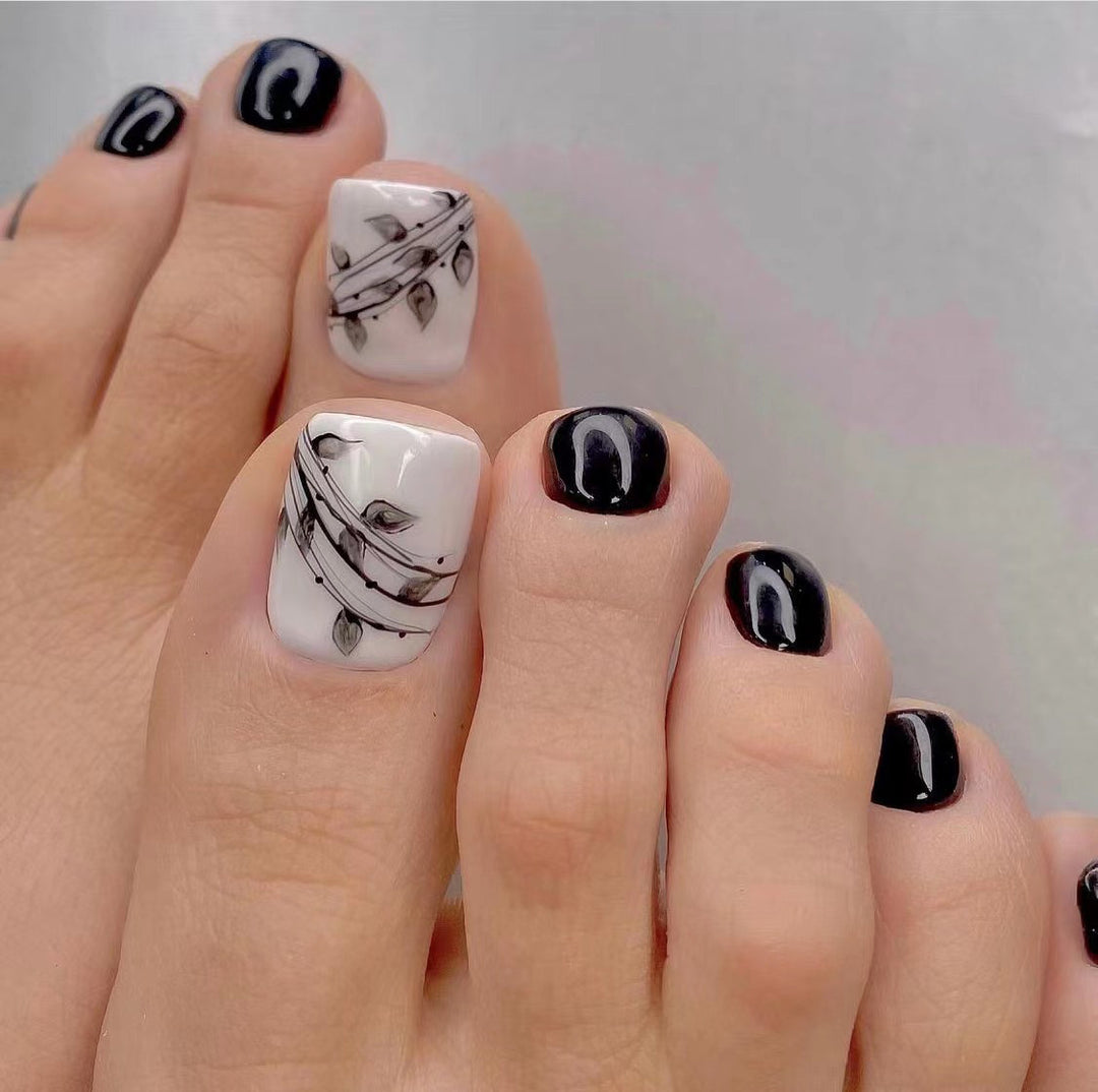 Artistic Toenail Design with Divine Butterfly Design Bowlift