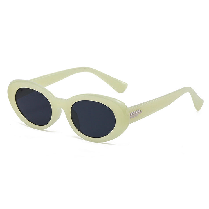 Ladies fashionable Cat-Eye glasses with trendy thick frame Bowlift