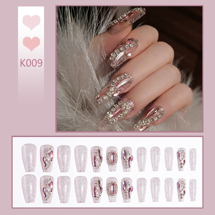 Glamorous nail art set with crystal decoration Bowlift