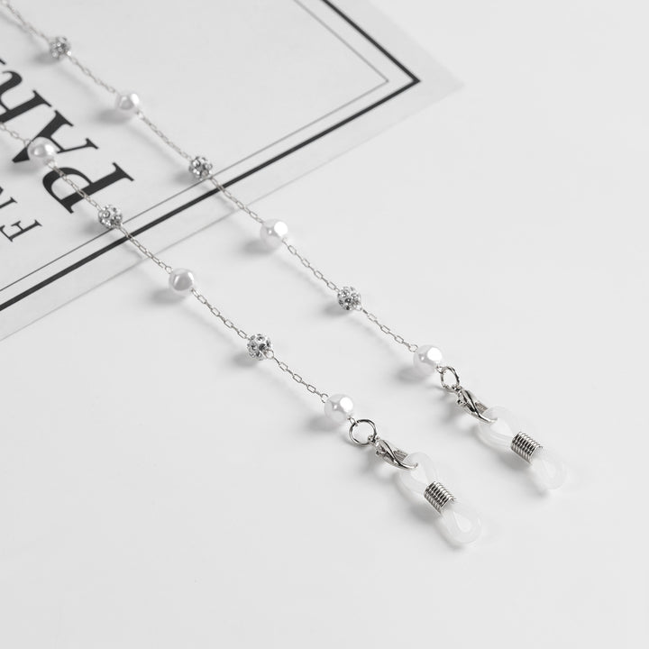 Elegantly Beaded Eyewear Chain Bowlift