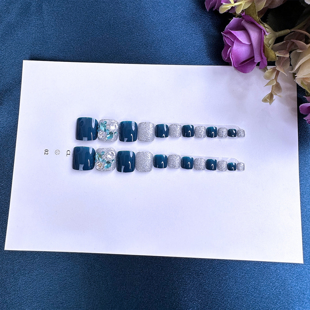 Exclusive toenail art with glitter and gemstones Bowlift